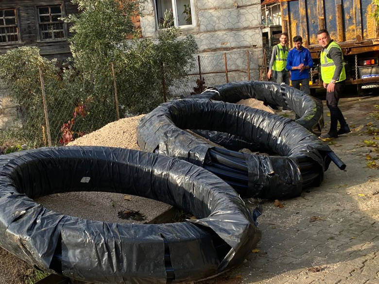 Büyükşehir Belediyesi'nin Sulama Borusu Desteği Sürüyor