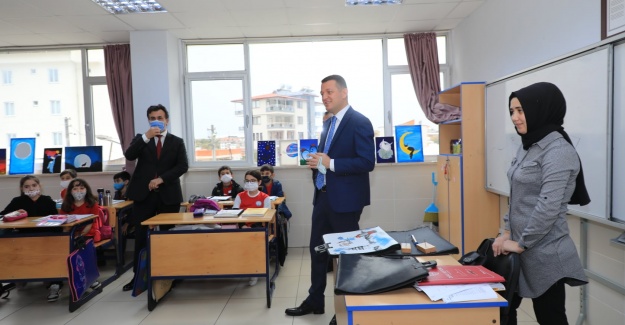 Kaymakam Ürkmezer Mehmet Akif Ersoy Ortaokulunu Ziyaret Etti