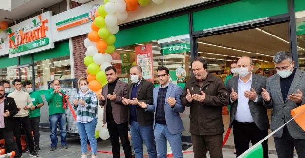 Kooperatif Marketin İkinci Şubesi Müftü İlhan'ın Yapmış Olduğu Dua İle Açıldı