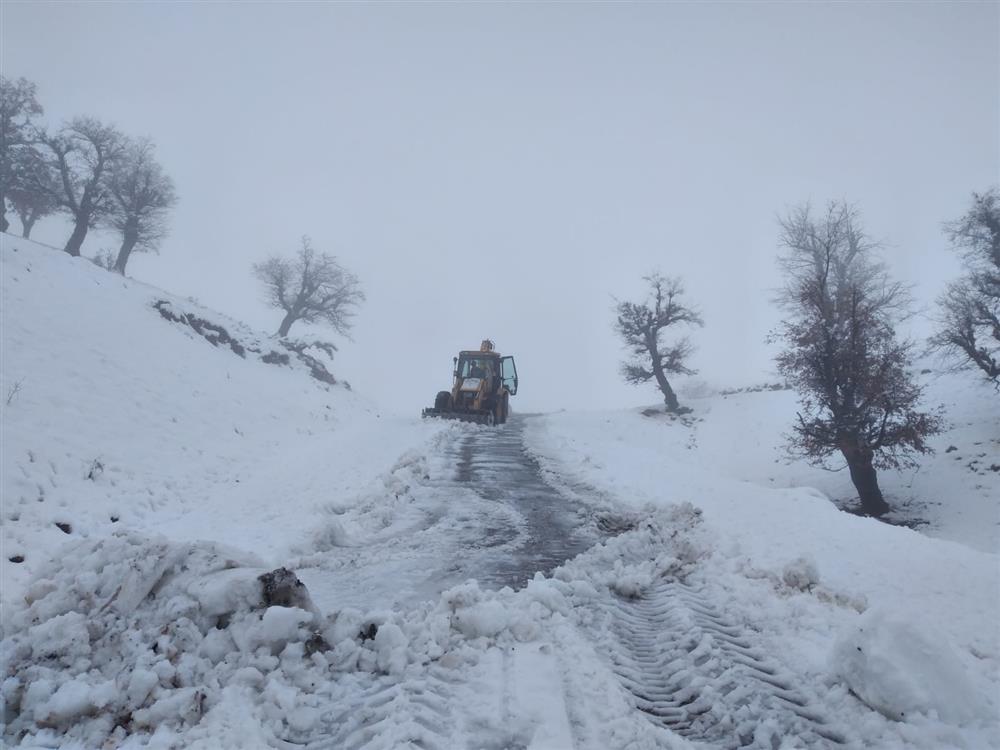 Yayla Yollarında Mahsur Kalan Vatandaşların Yardımına Alanya Belediyesi Yetişti