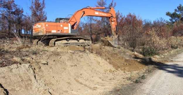 Manavgat’ta Aksaz Yolu Genişletiliyor