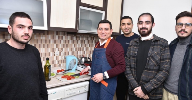 Tütüncü Öğrenci Evlerine Konuk Oldu