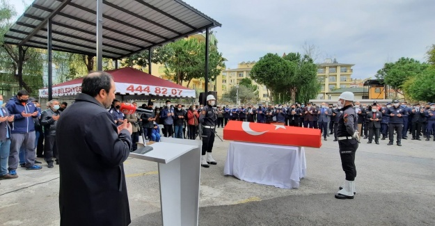 Kaymakam Ürkmezer Vefat Eden Komiser Yardımcısı Hasan Özdemir'in Cenaze Törenine Katıldı