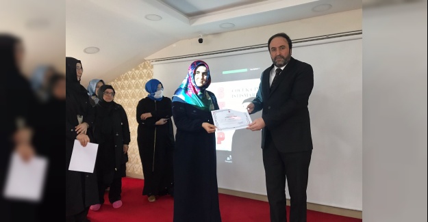 Tashih-i Huruf Kursunu Başarıyla Tamamlayan Personele Belgeleri Takdim Edildi