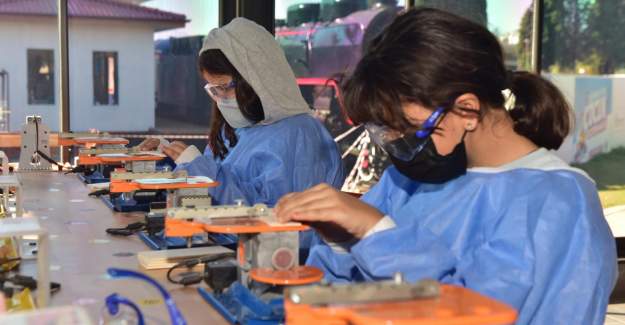 Kepez Belediyesi Gençlerin Bilimsel Çalışmalarını Destekleyecek