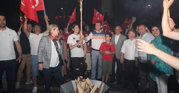 19 Mayıs Atatürk'ü Anma Gençlik ve Spor Bayramı Fener Alayı Düzenlendi