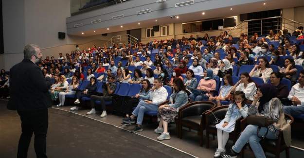 4.Alanya Uluslararası Çocuk Festivali Ali Koç ve Serkan Karaismailoğlu'nun Seminerleriyle Başladı