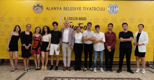 Alanya Belediyesi 8. Liseler Arası Tiyatro Şenliği Kapılarını Açtı