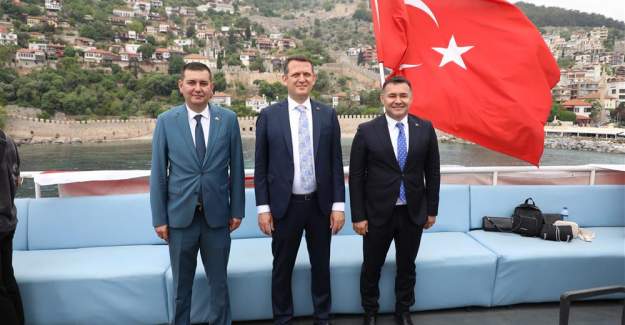 Alanya'da 19 Mayıs Coşkusu