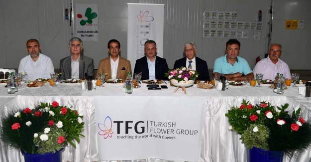 Antalya Kesme Çiçek Üretiminde Türkiye Lideri