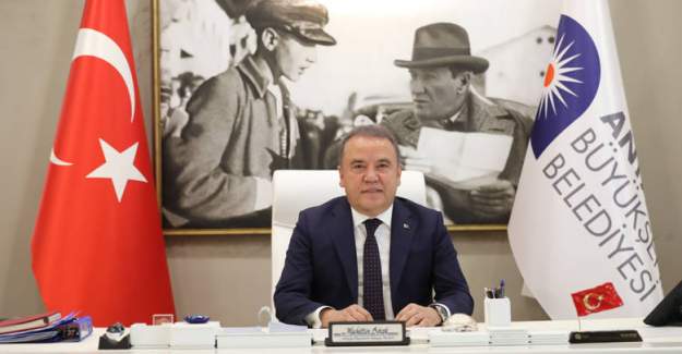 Başkan Muhittin Böcek 19 Mayıs Atatürk'ü Anma Gençlik ve Spor Bayramı Mesajı
