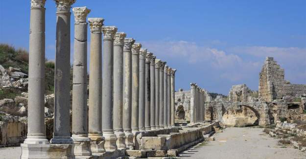 Antalya’ya Hava Yoluyla Gelen Turist Sayısı 9 Milyonu Aştı