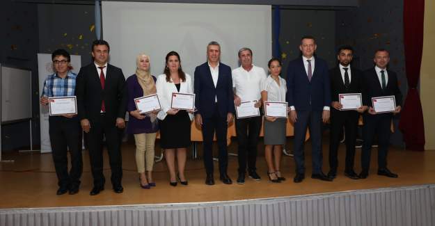 Kaymakam Ürkmezer'den Milli Eğitim Çalışanlarına Başarı Belgesi