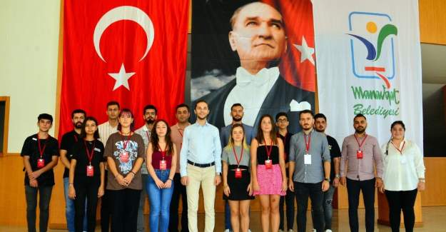 Manavgat Belediyesi Gençlik Meclisi'ni Kurdu