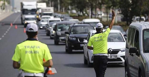 Agresif Sürücüler Antalya Polisinin Denetimine Takıldı