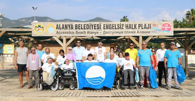 Alanya Belediyesi Engelsiz Halk Plajı'nda Anlamlı Etkinlik