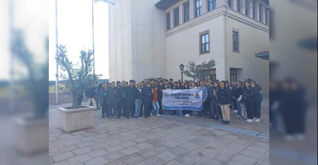 İstanbul Üniversite Tanıtım Gezisi HGFL Öğrencileri Üniversite Kapısını Araladı..