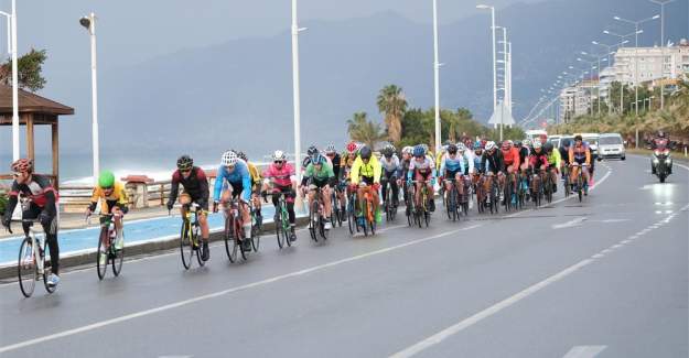 Türkiye Şampiyonası 8.Etap Sezon Kapanış Yol Bisiklet Yarışı Alanya'da