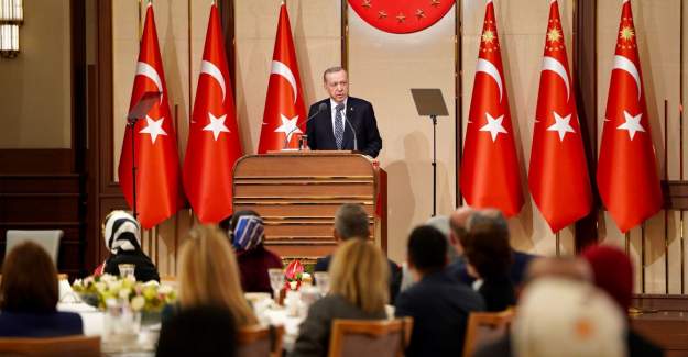 Cumhurbaşkanı Erdoğan, Uzman ve Başöğretmen Unvanı Almaya Hak Kazanan Öğretmen Sayılarını Açıkladı