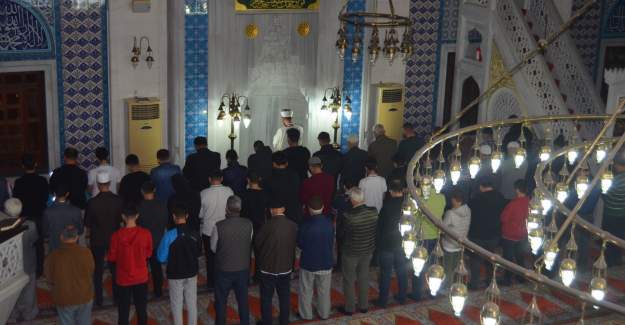 Oba Merkez Camii'nde Sabah Namazı Buluşması Düzenlendi