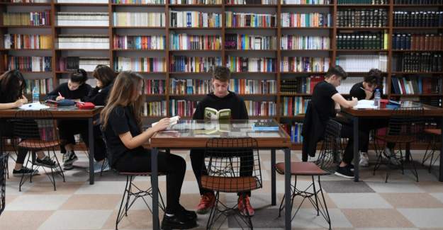 Okul Kütüphanelerindeki Kitap Sayısı 103 Milyonu Aştı