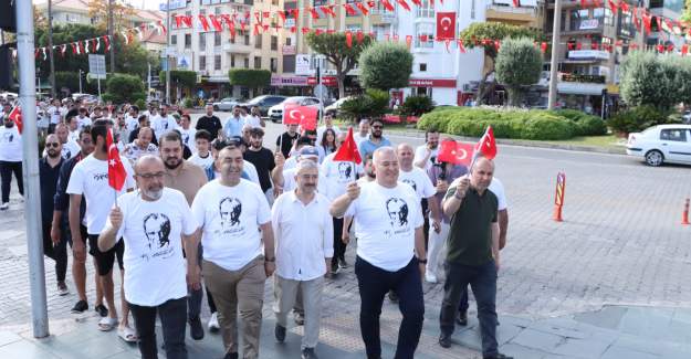Alanya Belediye Başkan Adayı Mehmet Şahin ve Ekibi 19 Mayıs Atatürk'ü Anma Gençlik ve Spor Bayramı Dolayısıyla Alanyalı Gençlerle Buluştu