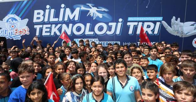 Kepez’in Bilim Teknoloji Tırı, Öğrencilerle Buluştu