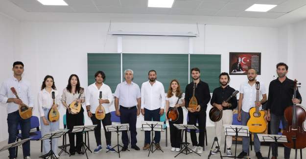 Alkü'de Mandolin Topluluğunun Sesi Avrupa'dan Duyuldu