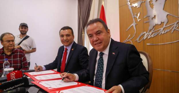 Başkan Böcek’ten Gazetecilere Sosyal Tesis