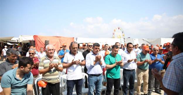 Türkler Pazar Yeri Dualarla Hizmete Açıldı