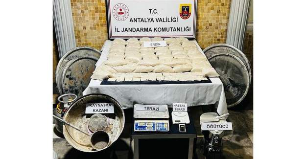 Antalya’da Düzenlenen Uyuşturucu Operasyonunda 68,2 Kilogram Eroin Ele Geçirildi