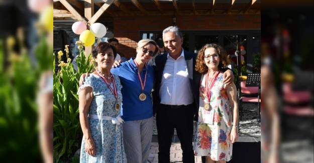 Yaşlı Evleri Dünyanın İlgisini Çekiyor