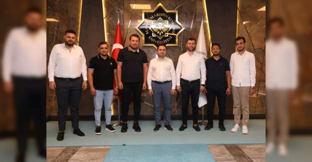 Ak Gençlikten Rektöre Ziyaret