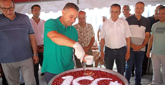 Alanya Belediyesi 5 Bin Kişilik Aşure Dağıttı