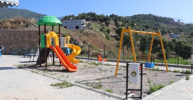 Alanya Belediyesi Çocukların Yüzünü Güldürmeye Devam Ediyor