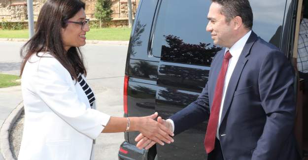 Alkü'de Bayrak Rektör Türkdoğan'da