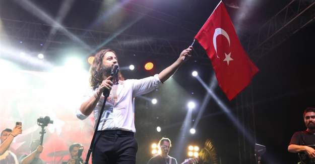 Büyük Zaferin 101. Yılı Alanya'da Coşkuyla Kutlandı