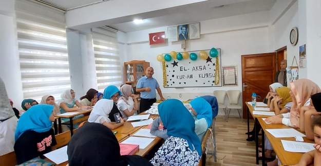 El Aksa Kuran Kursunda Mezuniyet Programı Düzenlendi