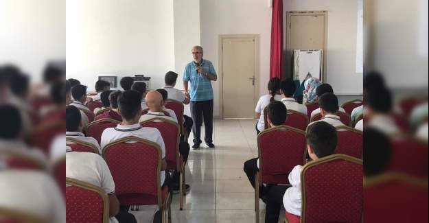Eğitimci- Yazar Ali Erkan Kavaklı Alanyada Öğrencilerle Bir Araya Geldi