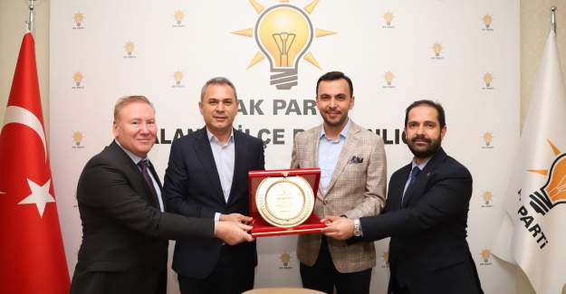 Ak Parti Alanya'dan Toklu'ya Plaketli Teşekkür