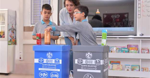 Alanya Belediyesi Okullarda Yeni Dönem Sıfır Atık Eğitimlerine Başladı