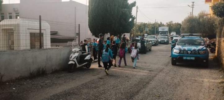 Alanya Jandarma Komutanlığı Tarafından Okul Çevrelerine Yönelik Denetim Uygulamaları Yapıldı