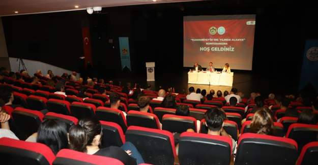 Cumhuriyetin 100.Yılında Alanya Konferansı Gerçekleşti