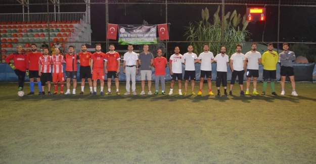 Sağlık Çalışanları Futbol Turnuvasında Bir Araya Geldi