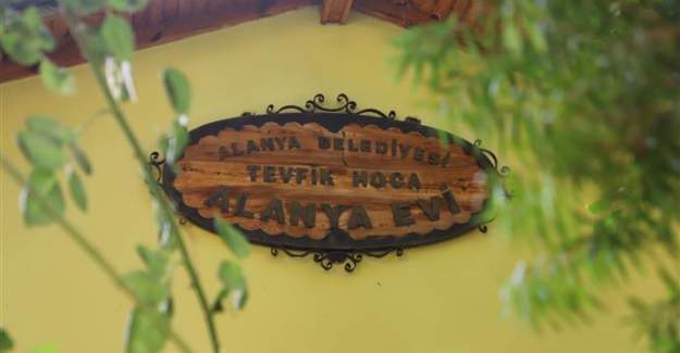 Tevfik Hoca Alanya Evi Her Yaştan Vatandaşa Hizmet Veriyor