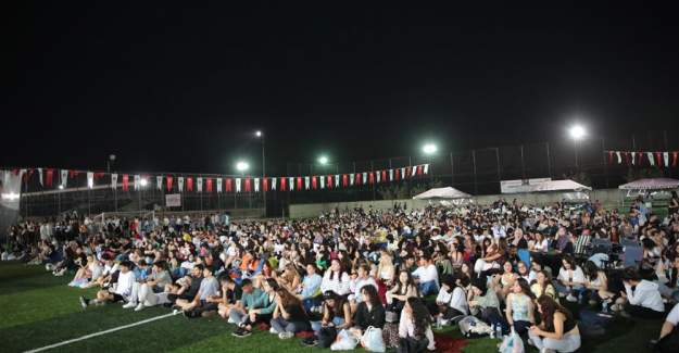 Üniversite Öğrencileri Alanya Belediyesi'nin Sinema Gecesi'nde  Buluştu