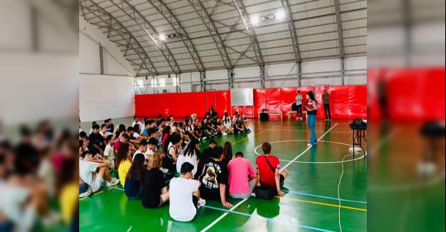 Üniversite Öğrencilerine Bağımlılıkla Mücadele Bilgilendirme Semineri Verildi