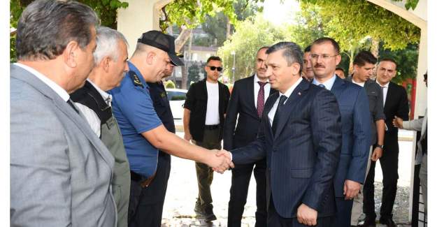 Vali Şahin, Kumluca’da İncelemelerde Bulundu
