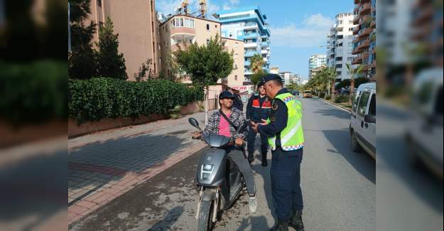 Alanya İlçe Jandarma Komutanlığı Tarafından Motosiklet Sürücülerine Yönelik Uygulama Yapıldı