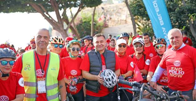 Başkan Yücel Vatandaşlarla Çocuk Felci İçin Pedal Çevirdi